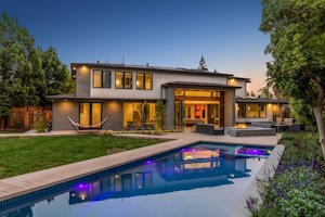LOS ALTOS, California